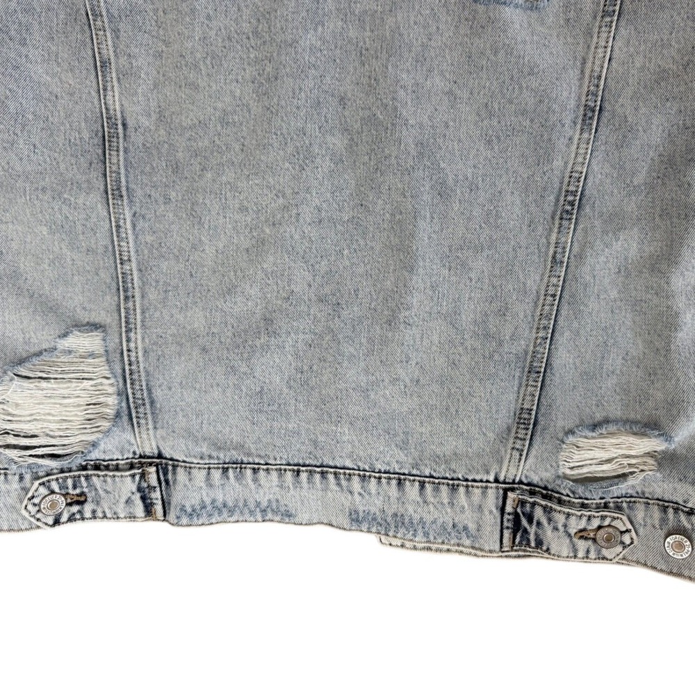 Forever 21 Distressed Denim Jacket Light Wash Oversized Jean Trucker Small - Picture 9 of 10
